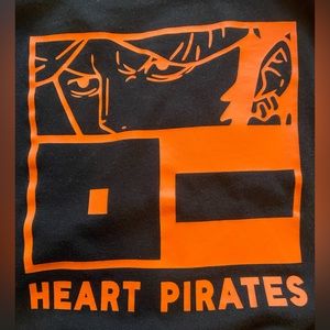 Uniqlo X One Piece Shirt Medium (Trafalgar Law Heart Pirates)